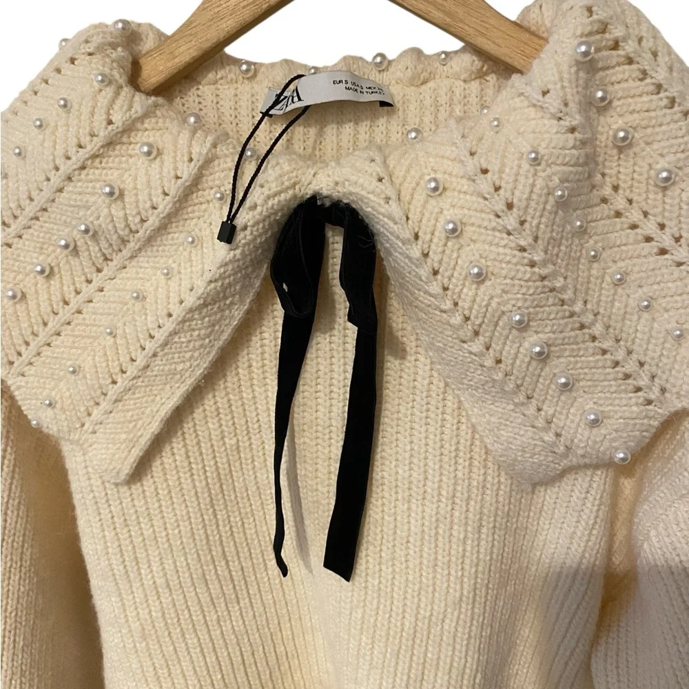 ZARA CREAM CABLE KNIT PEARL EMBELLISHED OVERSIZED COLLAR SWEATER SZ SMALL - Picture 4 of 9